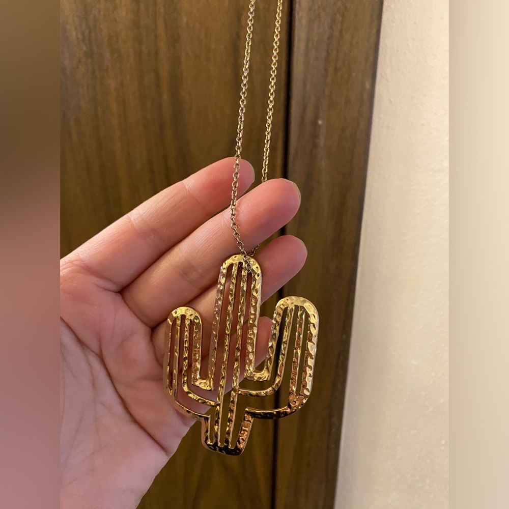 Forever 21 gold Cactus long necklace